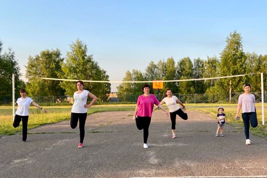 МКУ КФРН «Прогресс» продолжает марафон на свежем воздухе «Спортивное лето - здоровое лето!» МКУ КФРН «Прогресс» продолжает марафон на свежем воздухе «Спортивное лето - здоровое лето!».